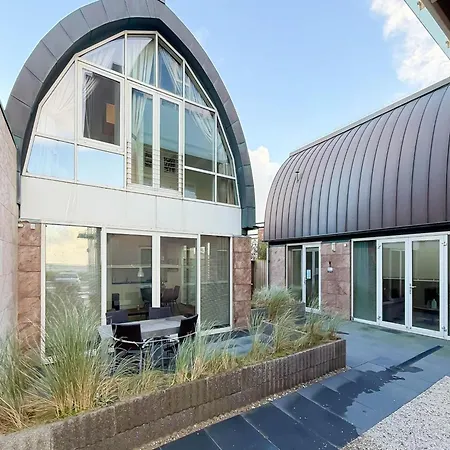 Holiday home Egmond Boulevard With Parking